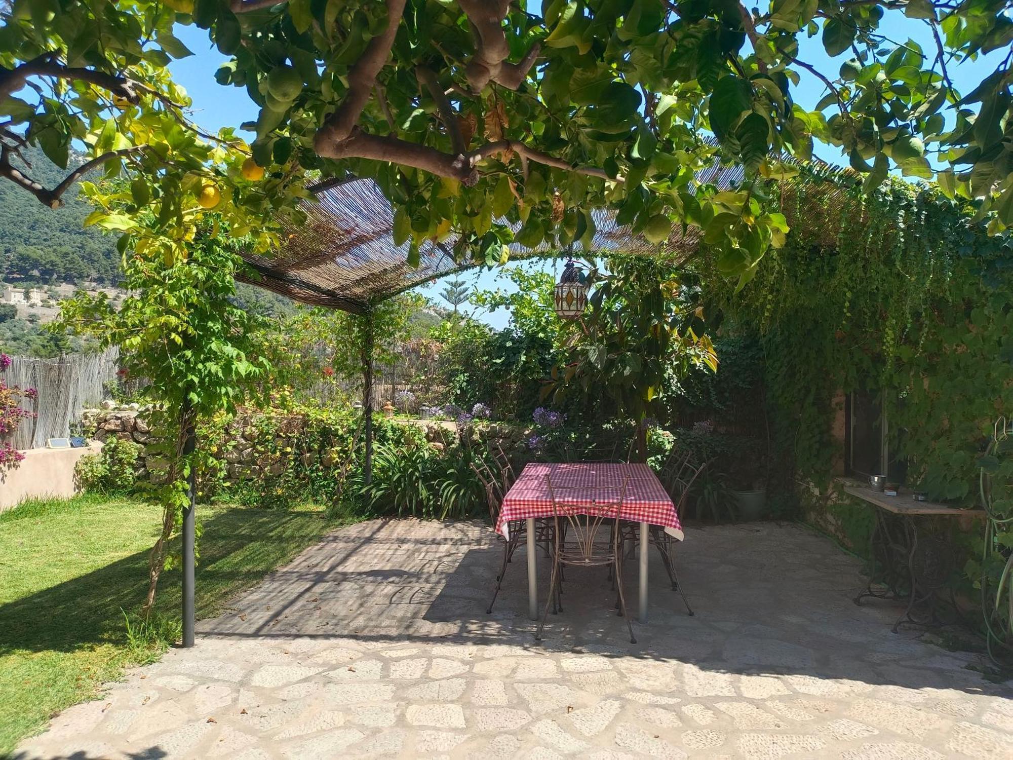 Vakantiehuis Filoses 18a *